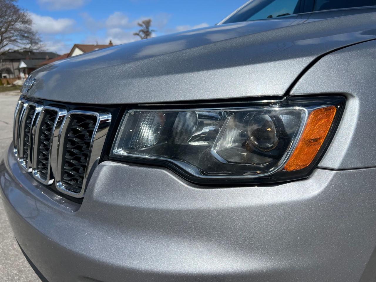 2018 Jeep Grand Cherokee LAREDO 4WD - Photo #7