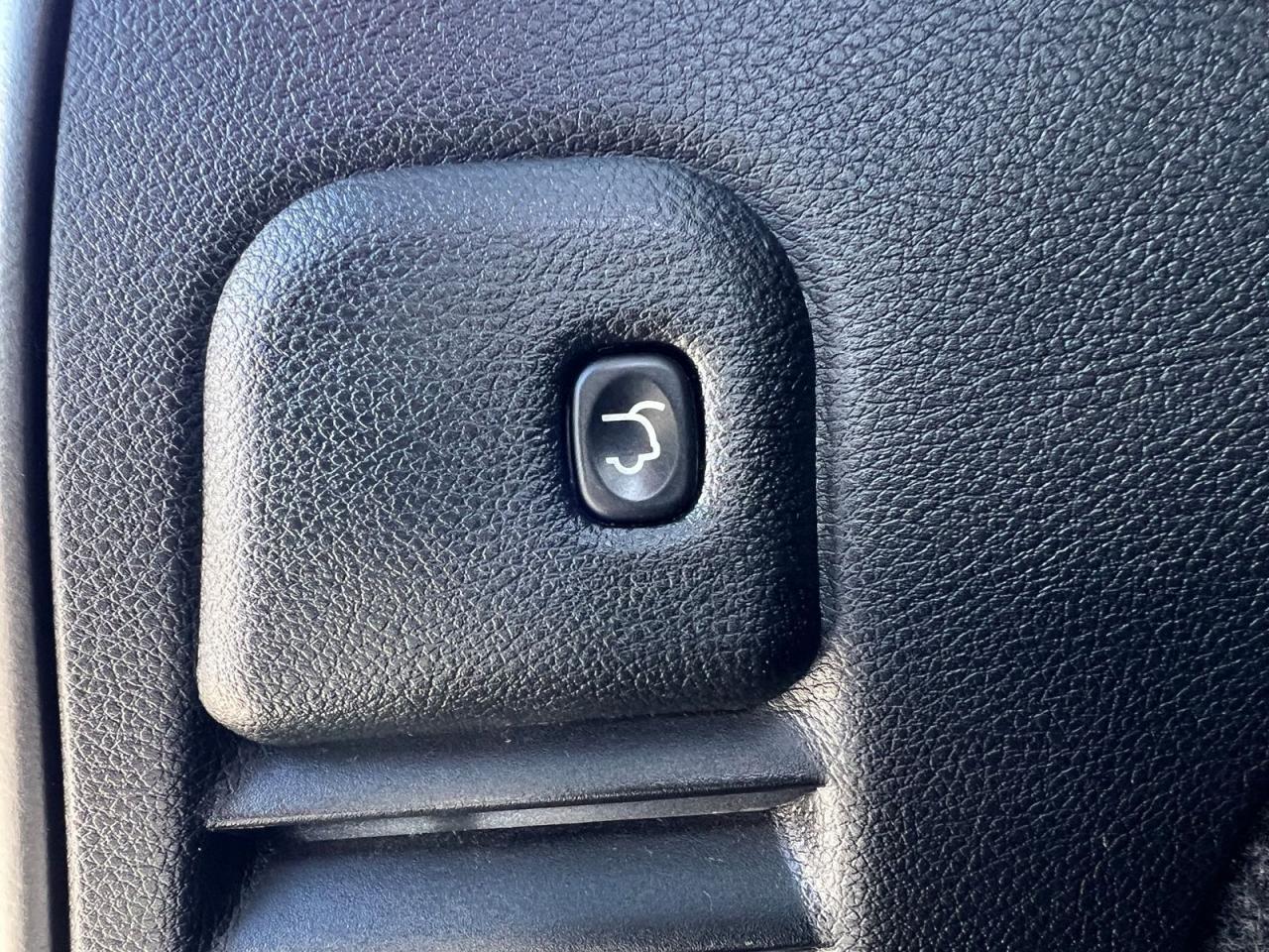 2018 Jeep Grand Cherokee LAREDO 4WD - Photo #14