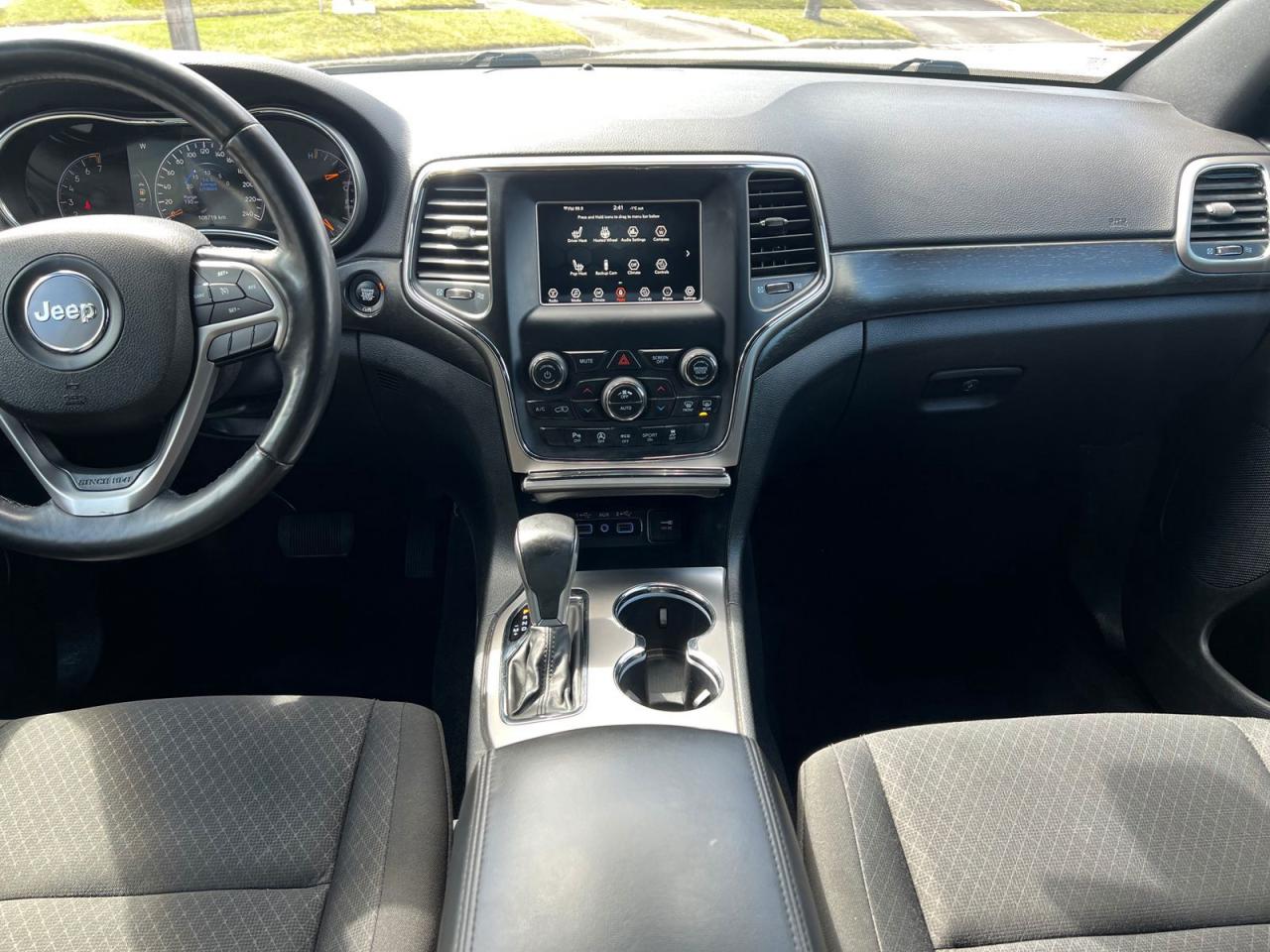 2018 Jeep Grand Cherokee LAREDO 4WD - Photo #17