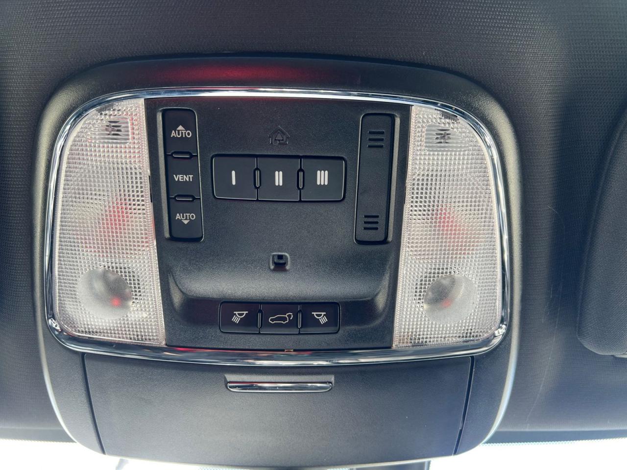 2018 Jeep Grand Cherokee LAREDO 4WD - Photo #24