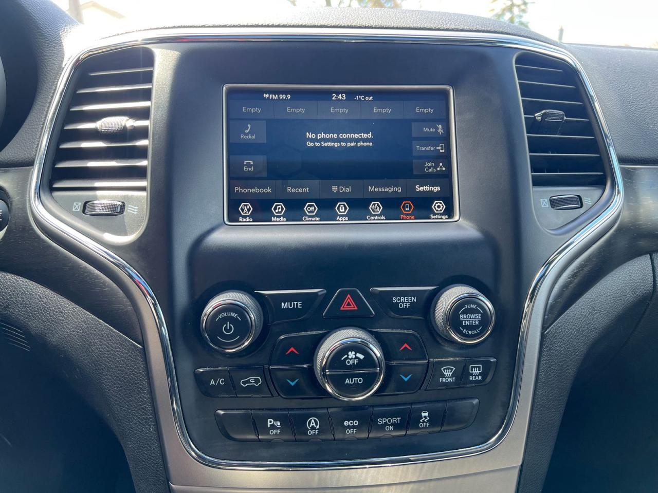 2018 Jeep Grand Cherokee LAREDO 4WD - Photo #35