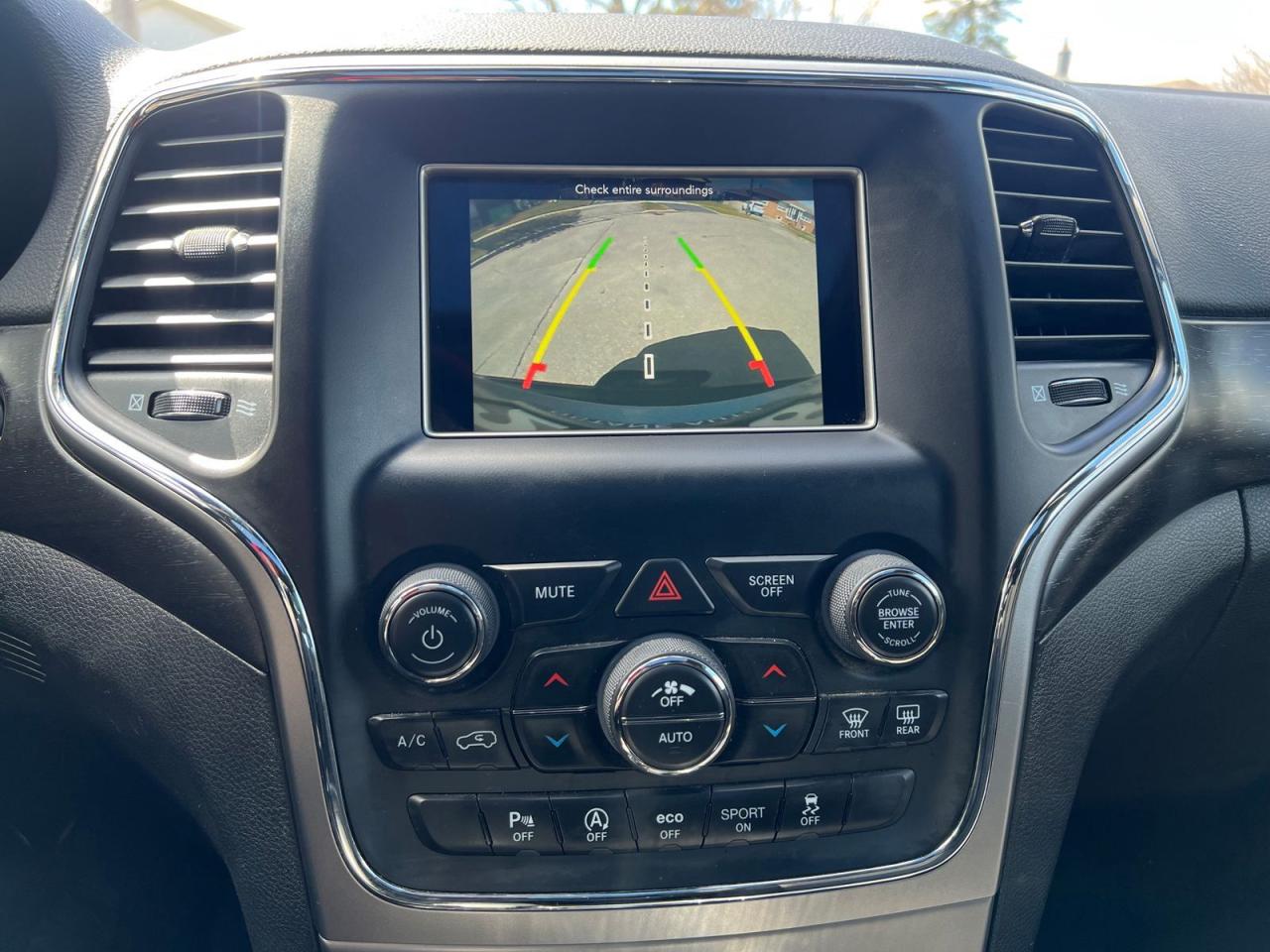 2018 Jeep Grand Cherokee LAREDO 4WD - Photo #37