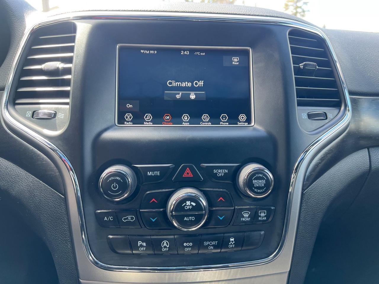 2018 Jeep Grand Cherokee LAREDO 4WD - Photo #31