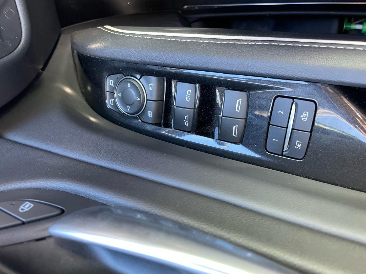 2023 Cadillac Escalade 4WD Premium Luxury - Photo #20