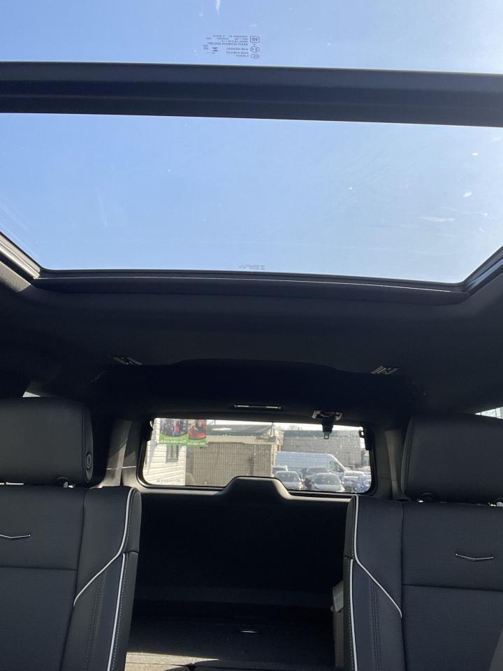 2023 Cadillac Escalade 4WD Premium Luxury - Photo #29