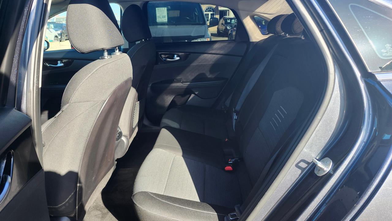 2021 Kia Forte Auto EX Htd Seats/Steering, BU Cam, Sunroof, BT - Photo #9