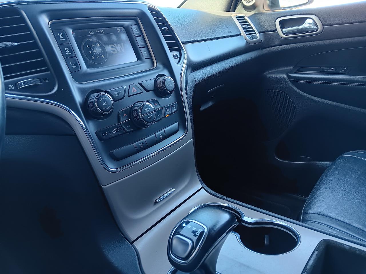 2015 Jeep Grand Cherokee 4X4, Leather, Remote, Tow Package - Photo #18