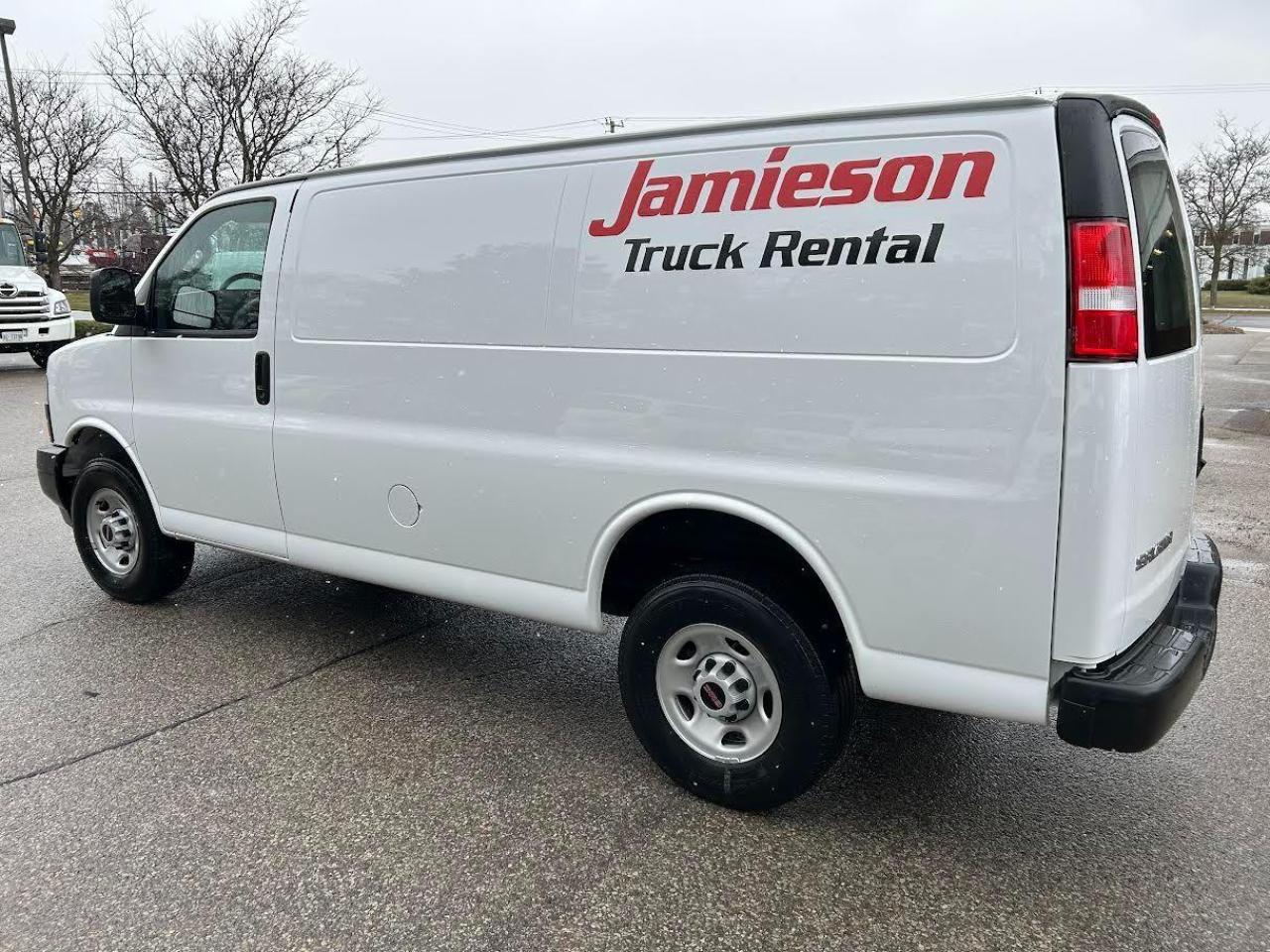 2024 GMC Savana Cargo Van RWD 2500 135" - Photo #3