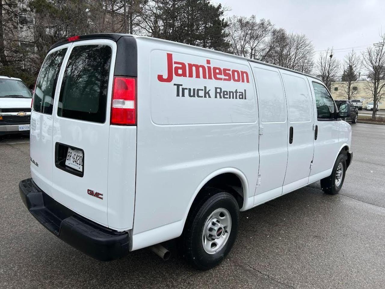 2024 GMC Savana Cargo Van RWD 2500 135" - Photo #7