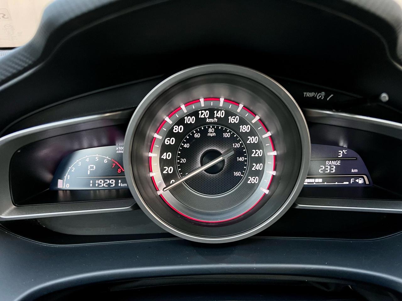2014 Mazda MAZDA3 GS-SKY - Photo #16