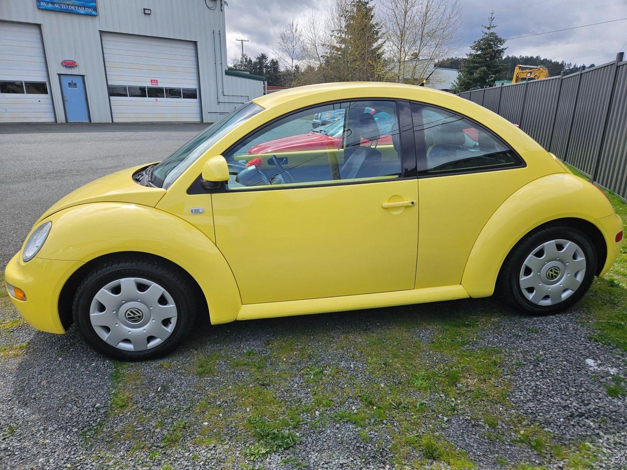 2000 Volkswagen New Beetle  - Photo #7