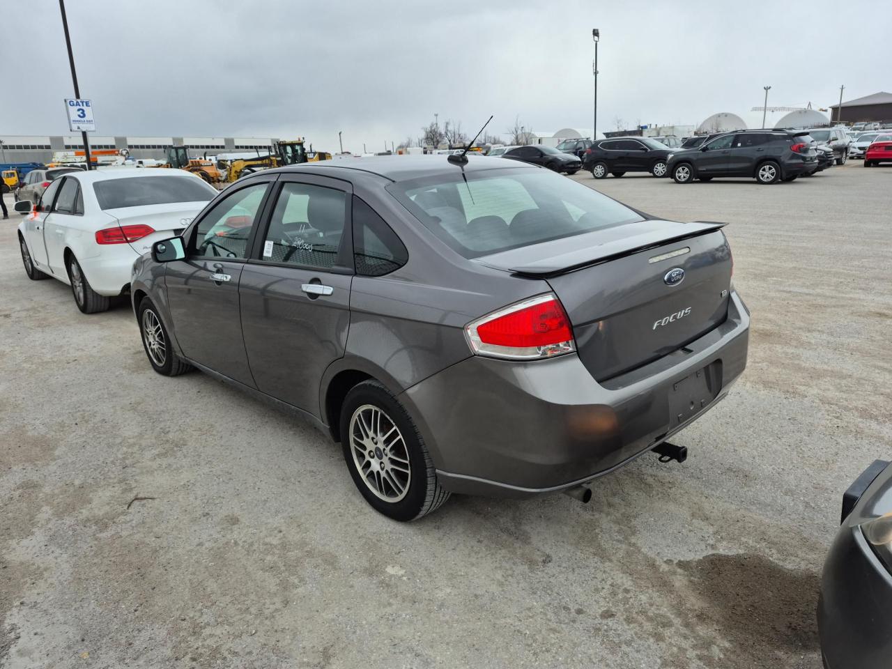 2011 Ford Focus SE - Photo #6