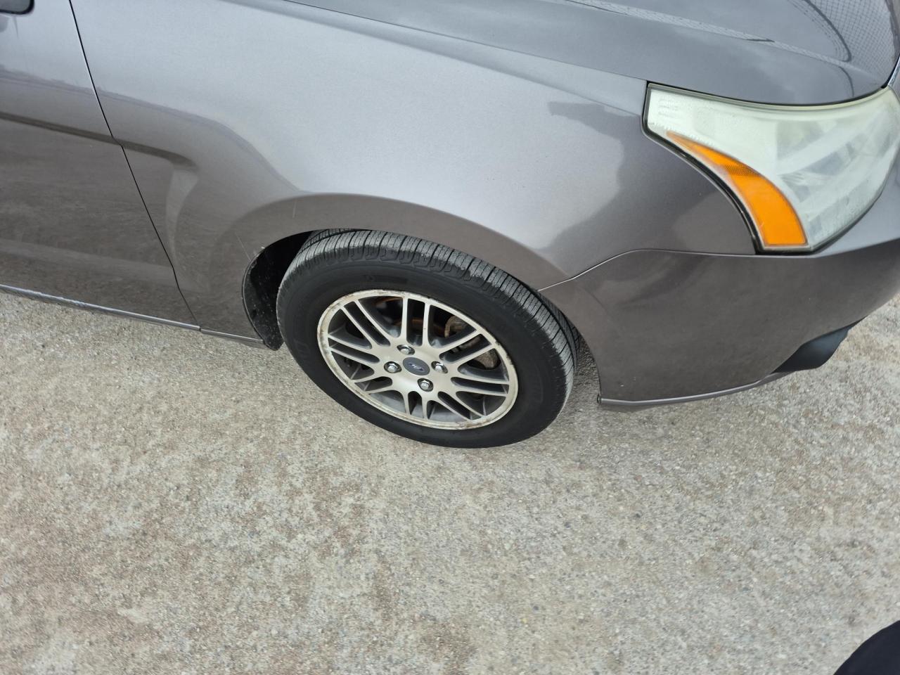 2011 Ford Focus SE - Photo #15