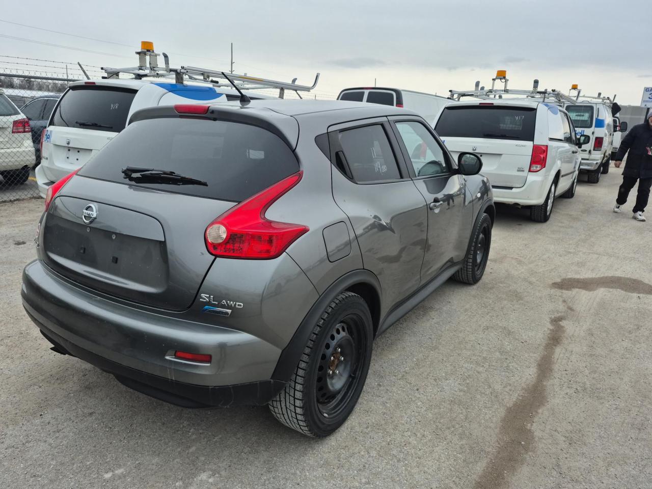 2011 Nissan Juke  - Photo #4