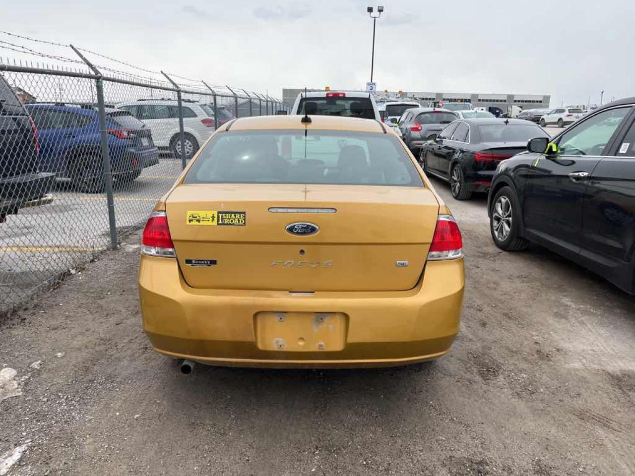 2009 Ford Focus SE - Photo #5