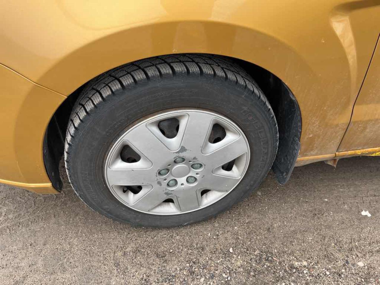 2009 Ford Focus SE - Photo #14