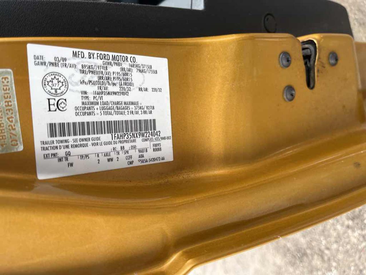 2009 Ford Focus SE - Photo #13