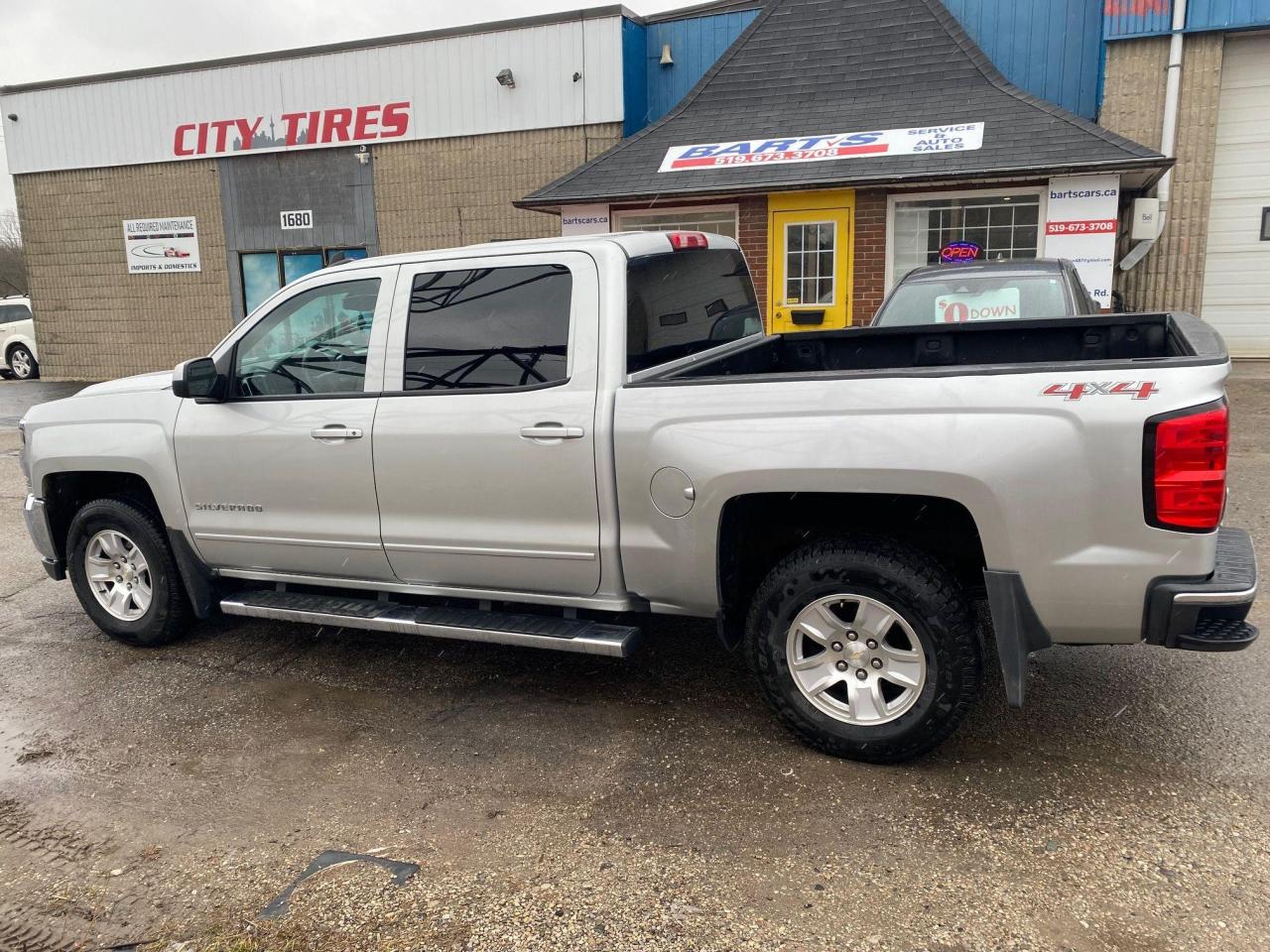 2017 Chevrolet Silverado 1500 LT 4WD Crew Cab 143.5" - Photo #2