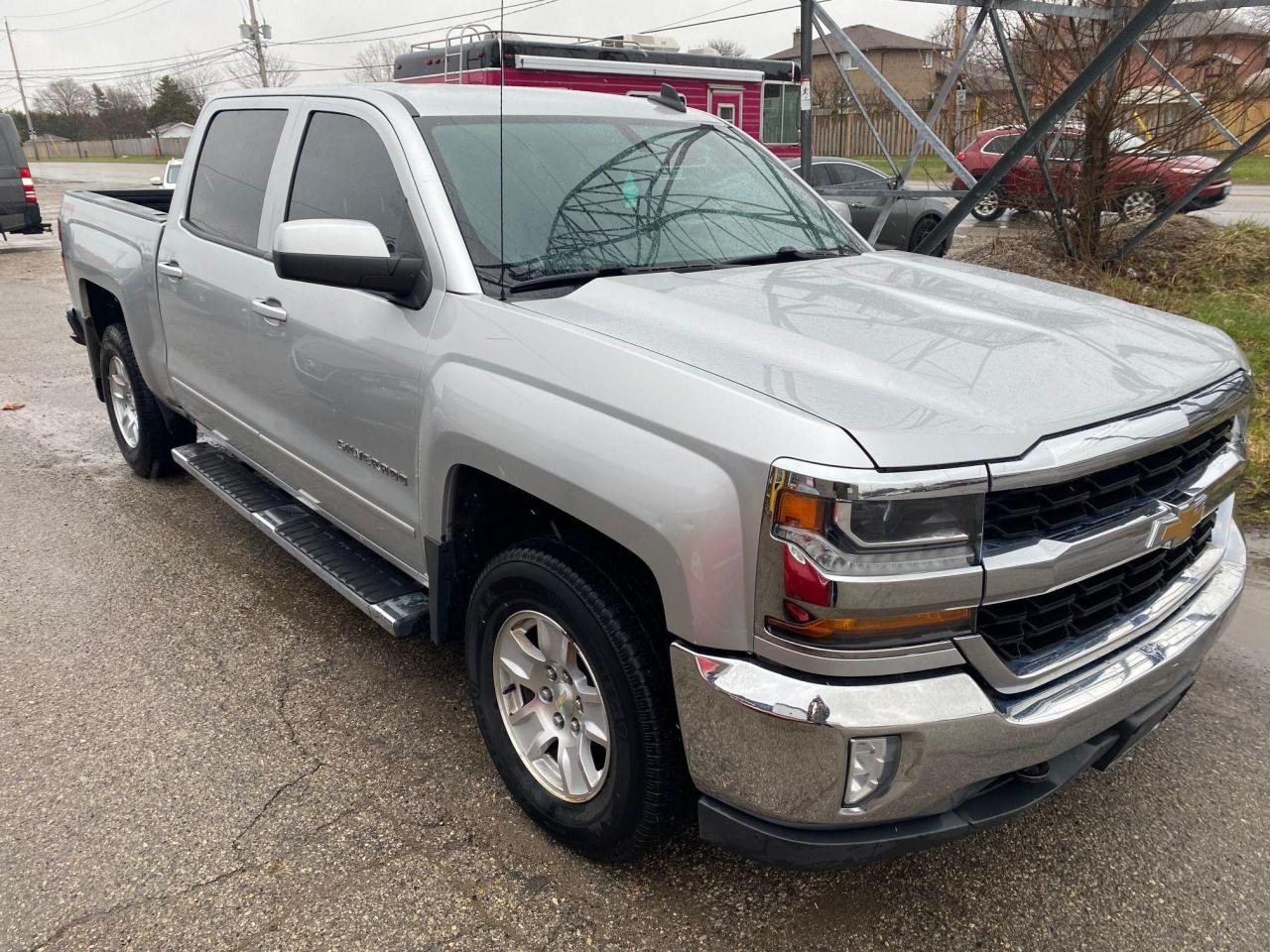 2017 Chevrolet Silverado 1500 LT 4WD Crew Cab 143.5" - Photo #6