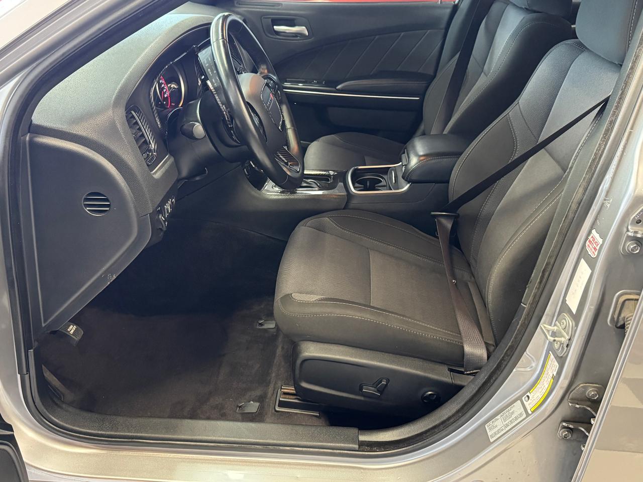 2017 Dodge Charger SXT+ApplePlay+Sunroof+Camera+Heated Seats - Photo #22