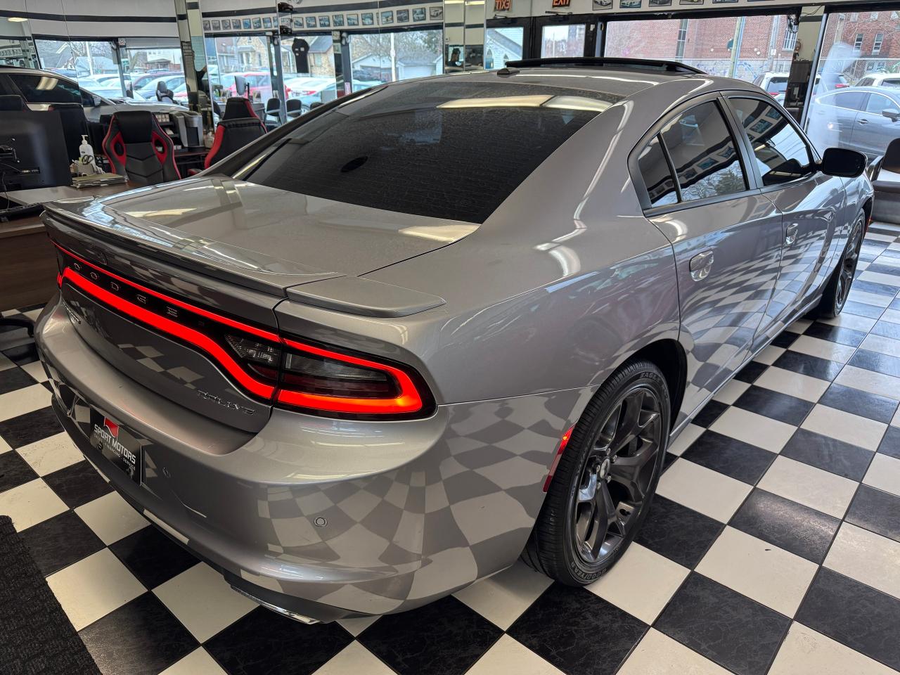 2017 Dodge Charger SXT+ApplePlay+Sunroof+Camera+Heated Seats - Photo #10