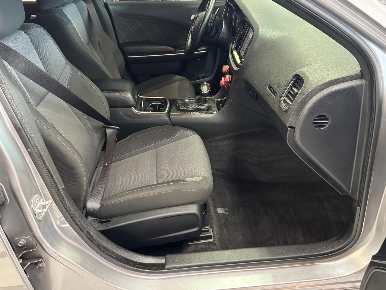 2017 Dodge Charger SXT+ApplePlay+Sunroof+Camera+Heated Seats - Photo #24