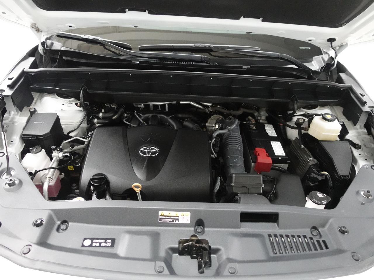 2020 Toyota Highlander XLE | AWD | 8 Pass | Sunroof | BSM | ACC | CarPlay