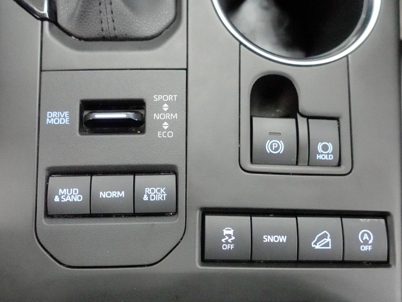 2020 Toyota Highlander XLE | AWD | 8 Pass | Sunroof | BSM | ACC | CarPlay