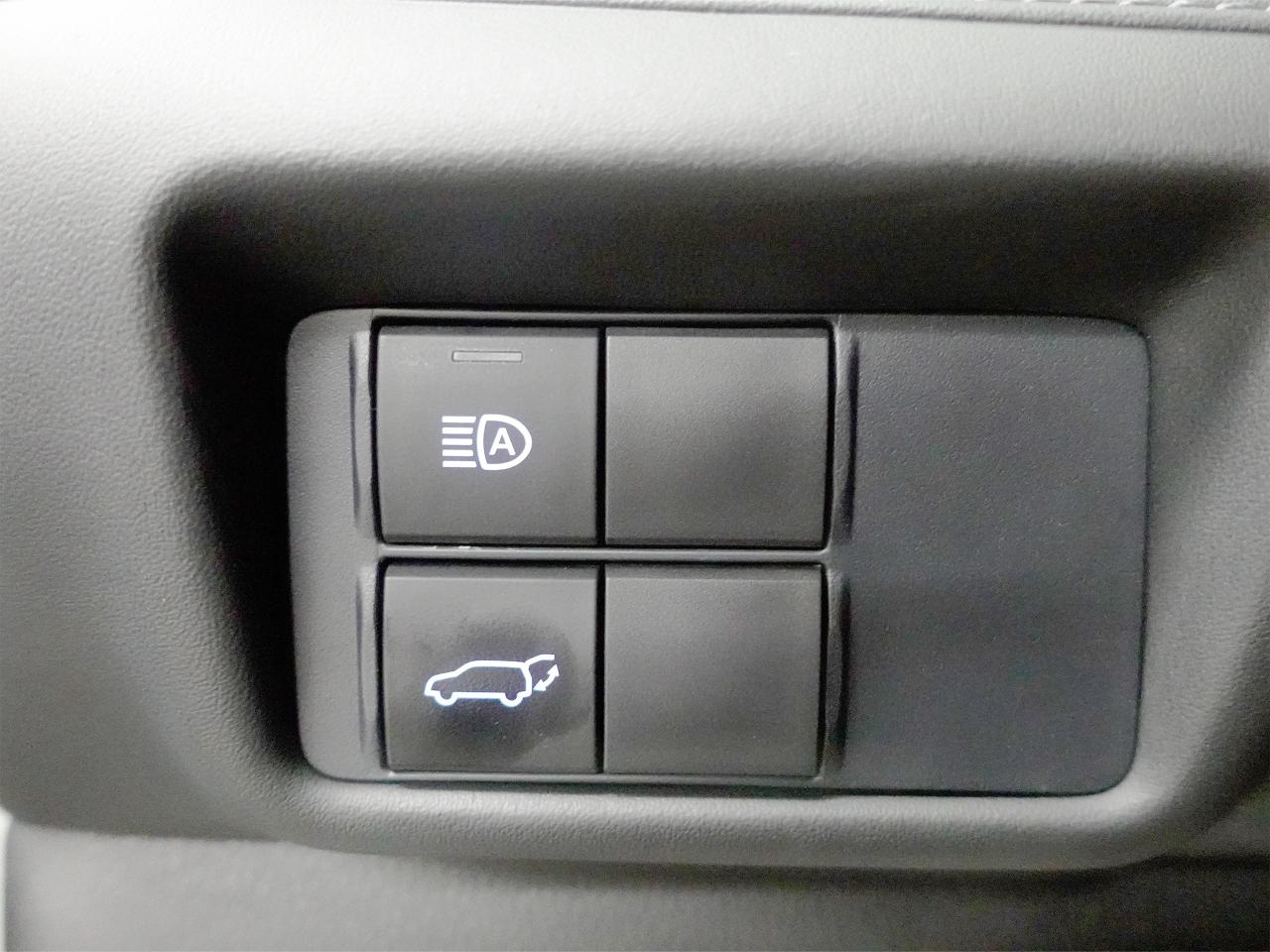 2020 Toyota Highlander XLE | AWD | 8 Pass | Sunroof | BSM | ACC | CarPlay
