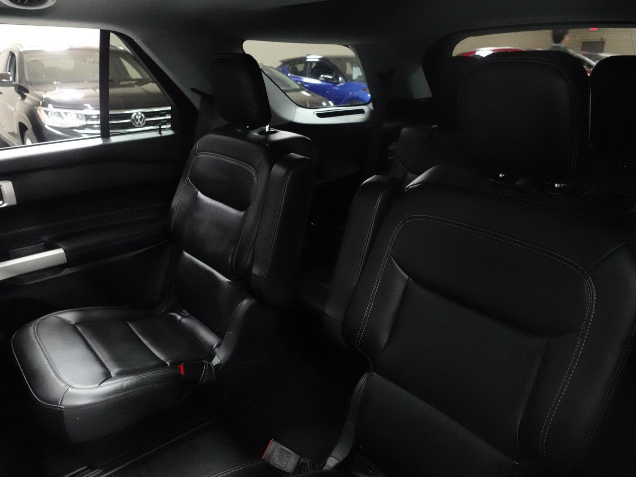 2023 Ford Explorer XLT | 4WD | Nav | Leather | Sunroof | CarPlay