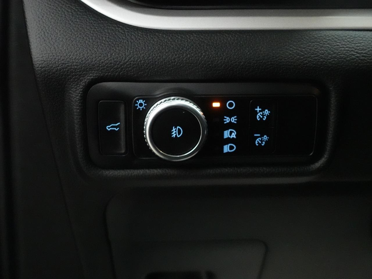 2023 Ford Explorer XLT | 4WD | Nav | Leather | Sunroof | CarPlay