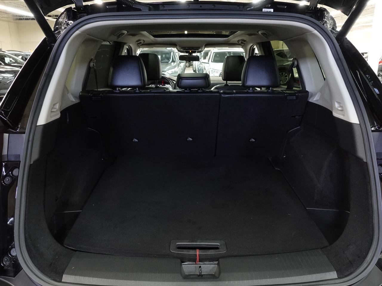 2023 Nissan Rogue SV MIDNIGHT | AWD | Sunroof | Leather | CarPlay