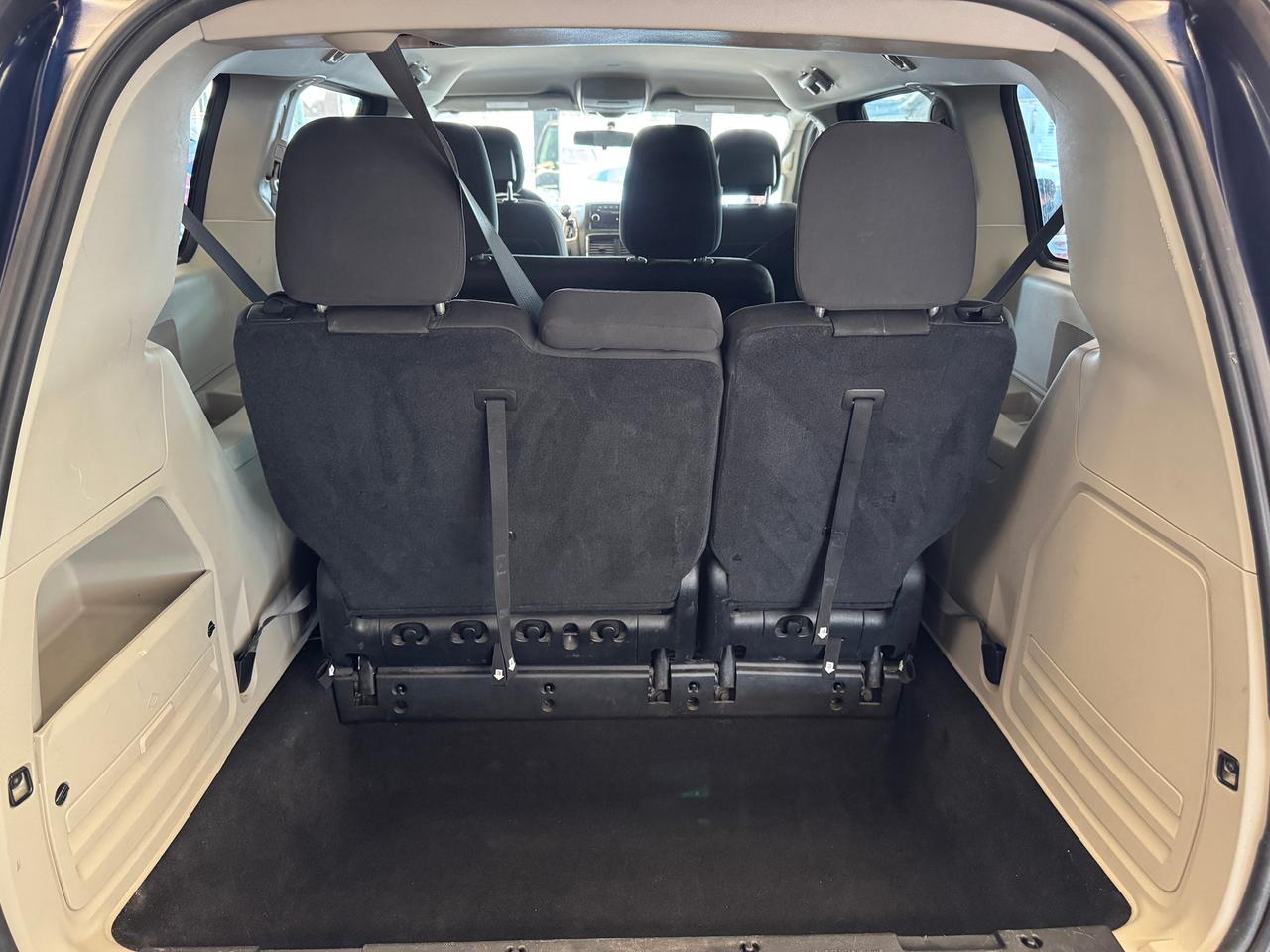 2017 Dodge Grand Caravan Canada Value PKG+A/C+CLEAN CARFAX+ACCIDENT FREE Photo