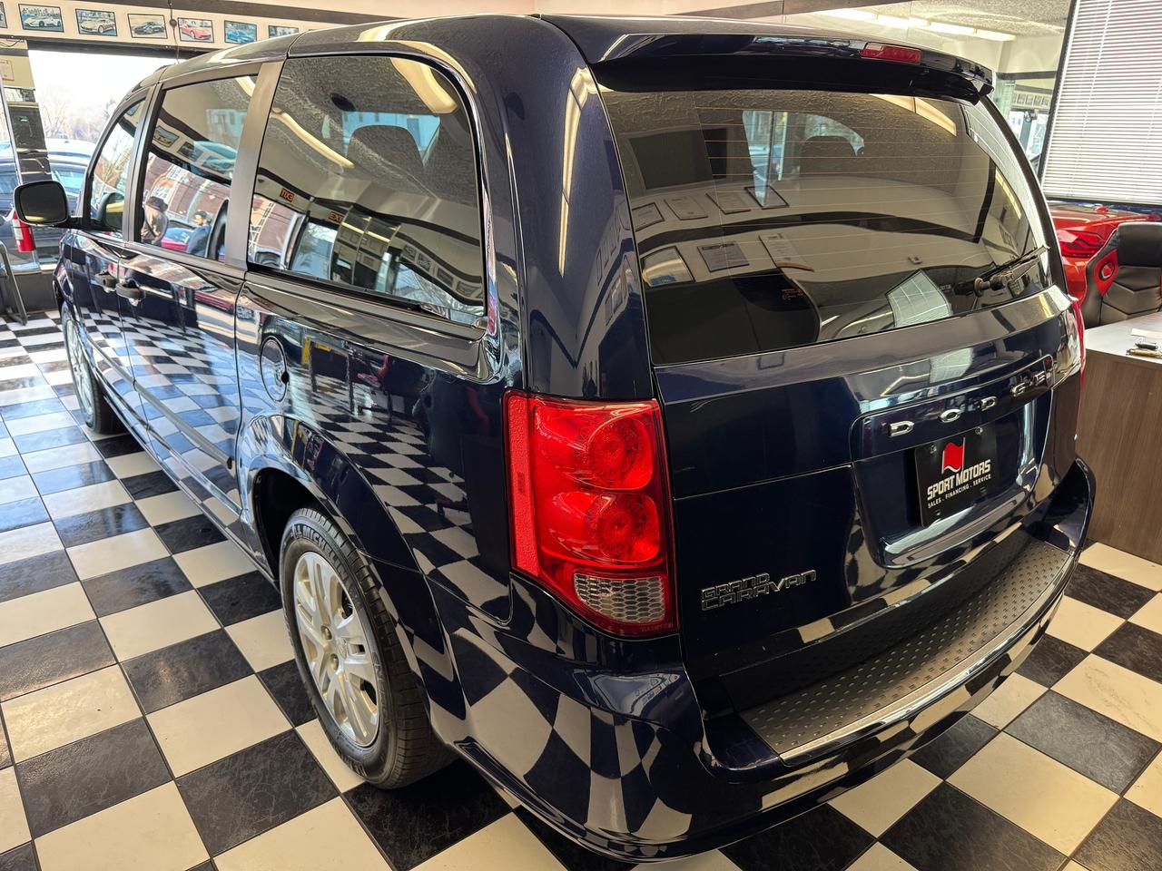 2017 Dodge Grand Caravan Canada Value PKG+A/C+CLEAN CARFAX+ACCIDENT FREE Photo