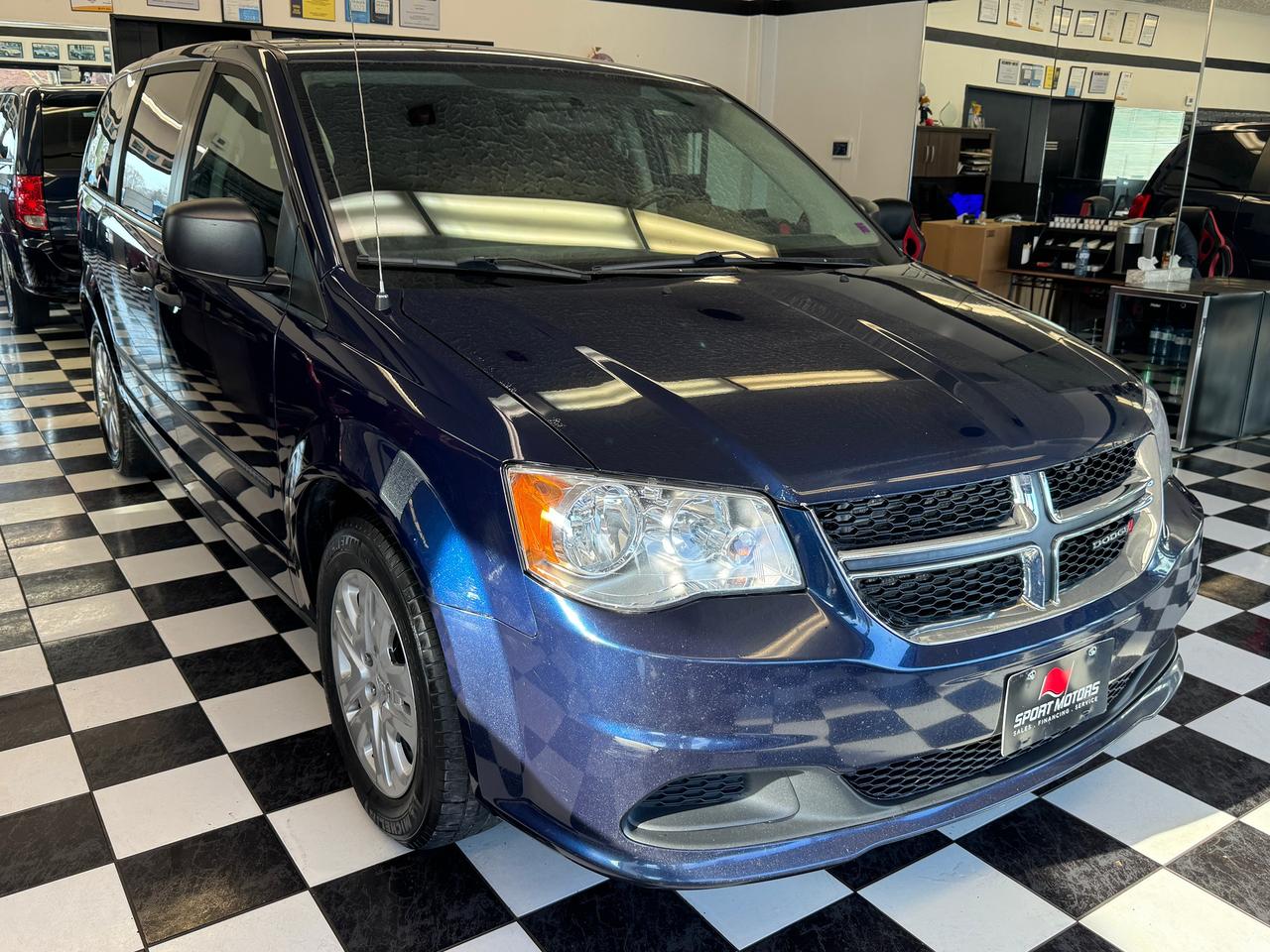 2017 Dodge Grand Caravan Canada Value PKG+A/C+CLEAN CARFAX+ACCIDENT FREE Photo