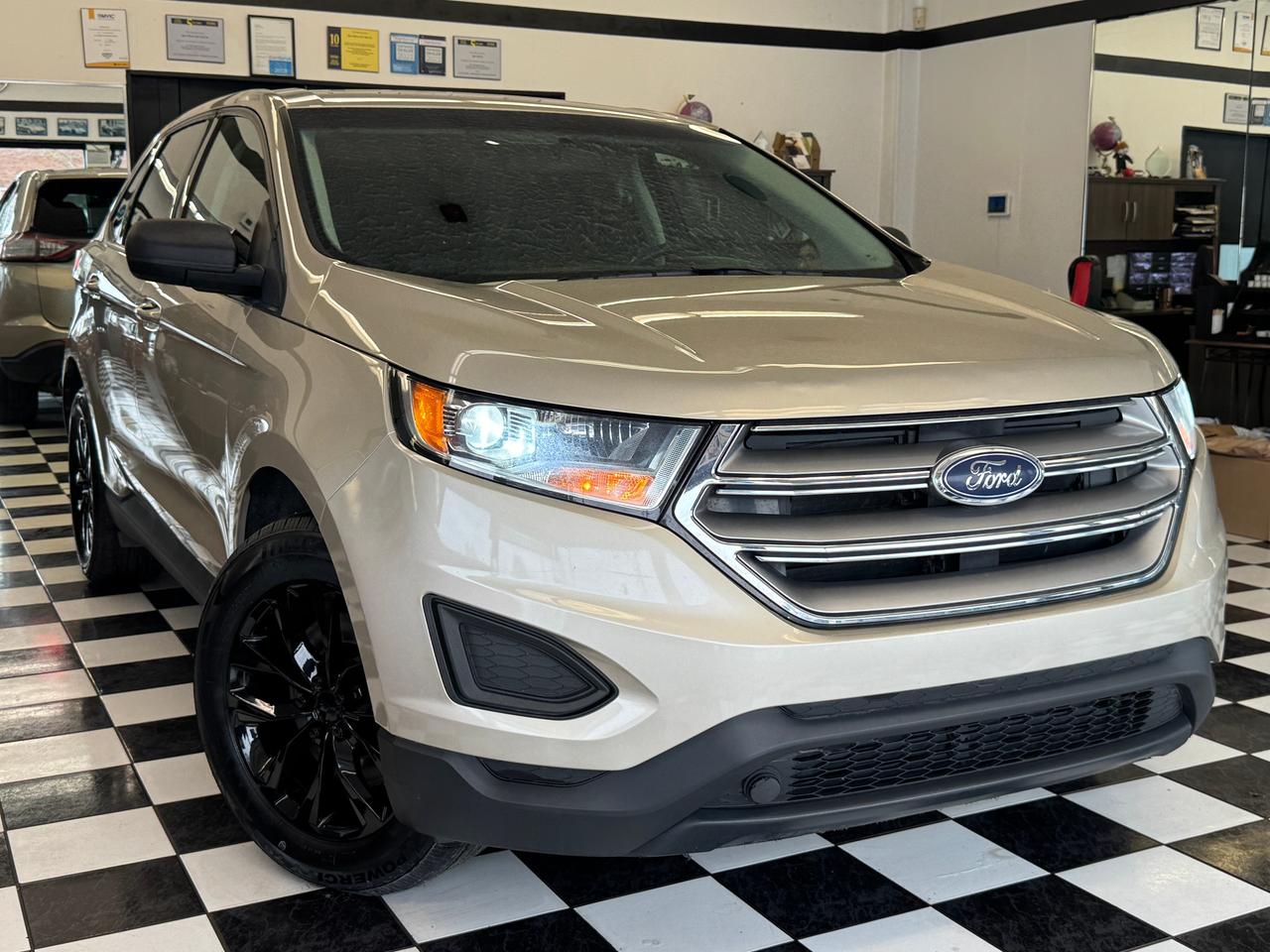 2018 Ford Edge SE AWD+New Tires+Rims+Alloys+Camera+CLEAN CARFAX Photo
