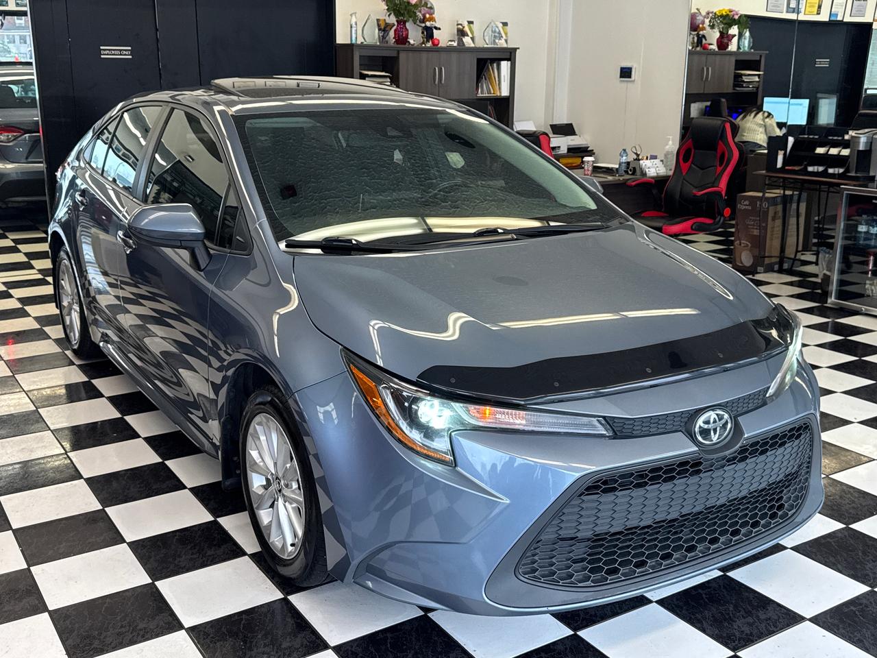 2020 Toyota Corolla LE Upgrade+New Tires+Brakes+One Owner+CLEAN CARFAX Photo
