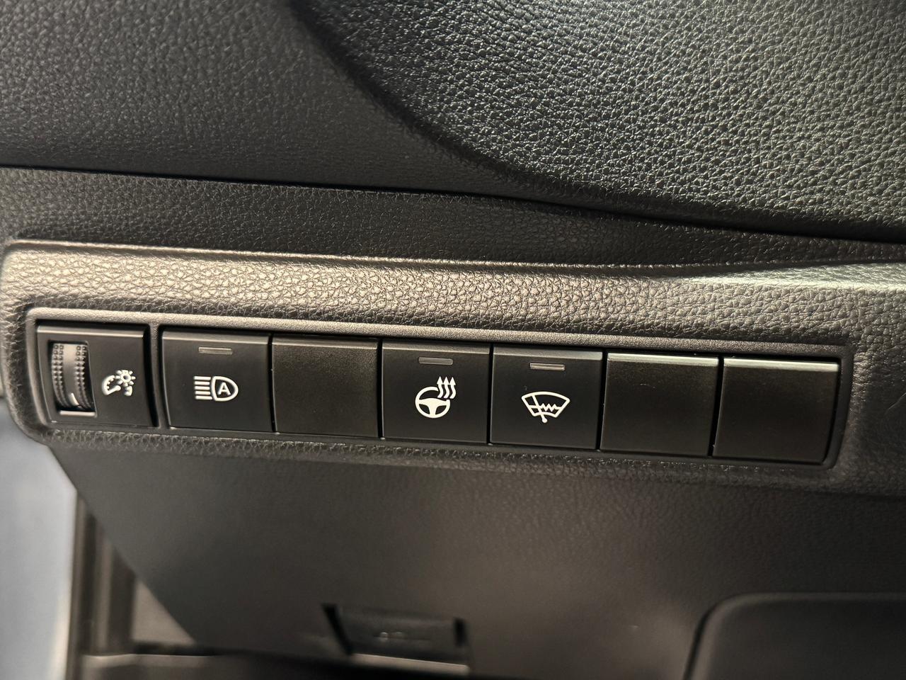 2020 Toyota Corolla LE Upgrade+New Tires+Brakes+One Owner+CLEAN CARFAX Photo