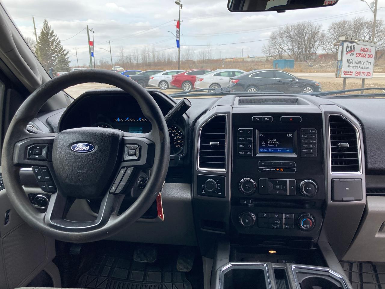 2015 Ford F-150 4WD SUPERCAB 145" XLT - Photo #11