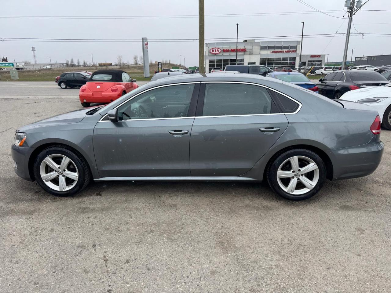 2015 Volkswagen Passat LEATHER, SUNROOF, AUTO, ONLY 183KMS, CERTIFIED - Photo #2