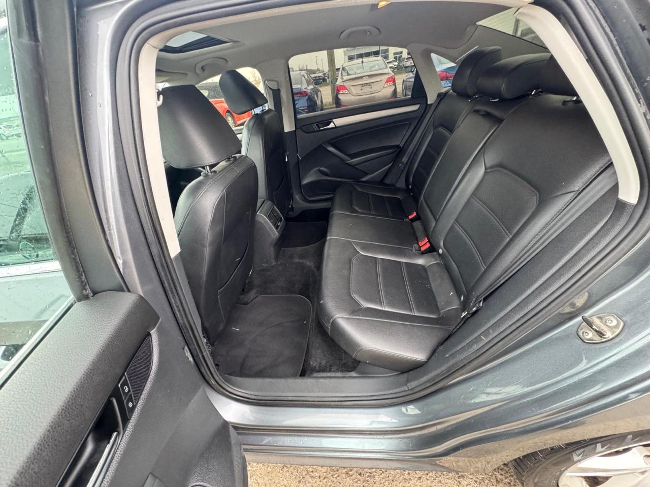 2015 Volkswagen Passat LEATHER, SUNROOF, AUTO, ONLY 183KMS, CERTIFIED - Photo #12