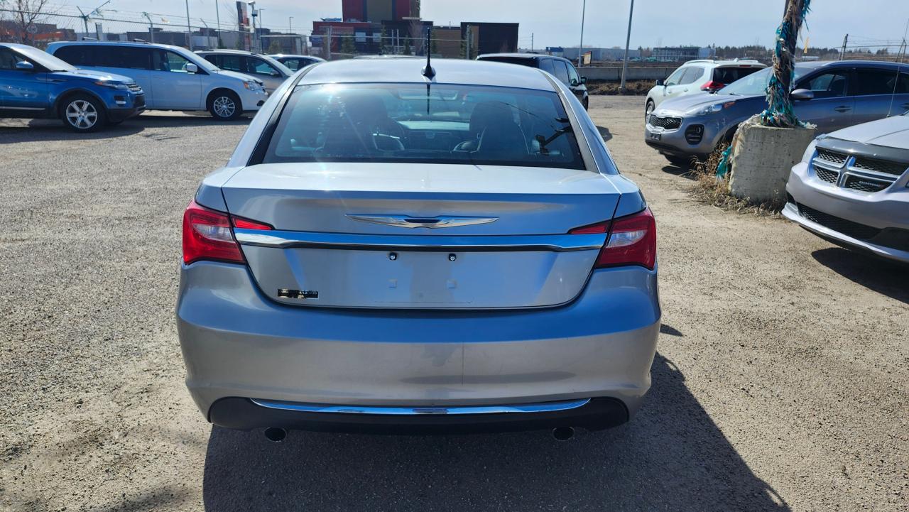 2014 Chrysler 200 Limited, Sunroof, Leather, Htd Seats, Bluetooth - Photo #7