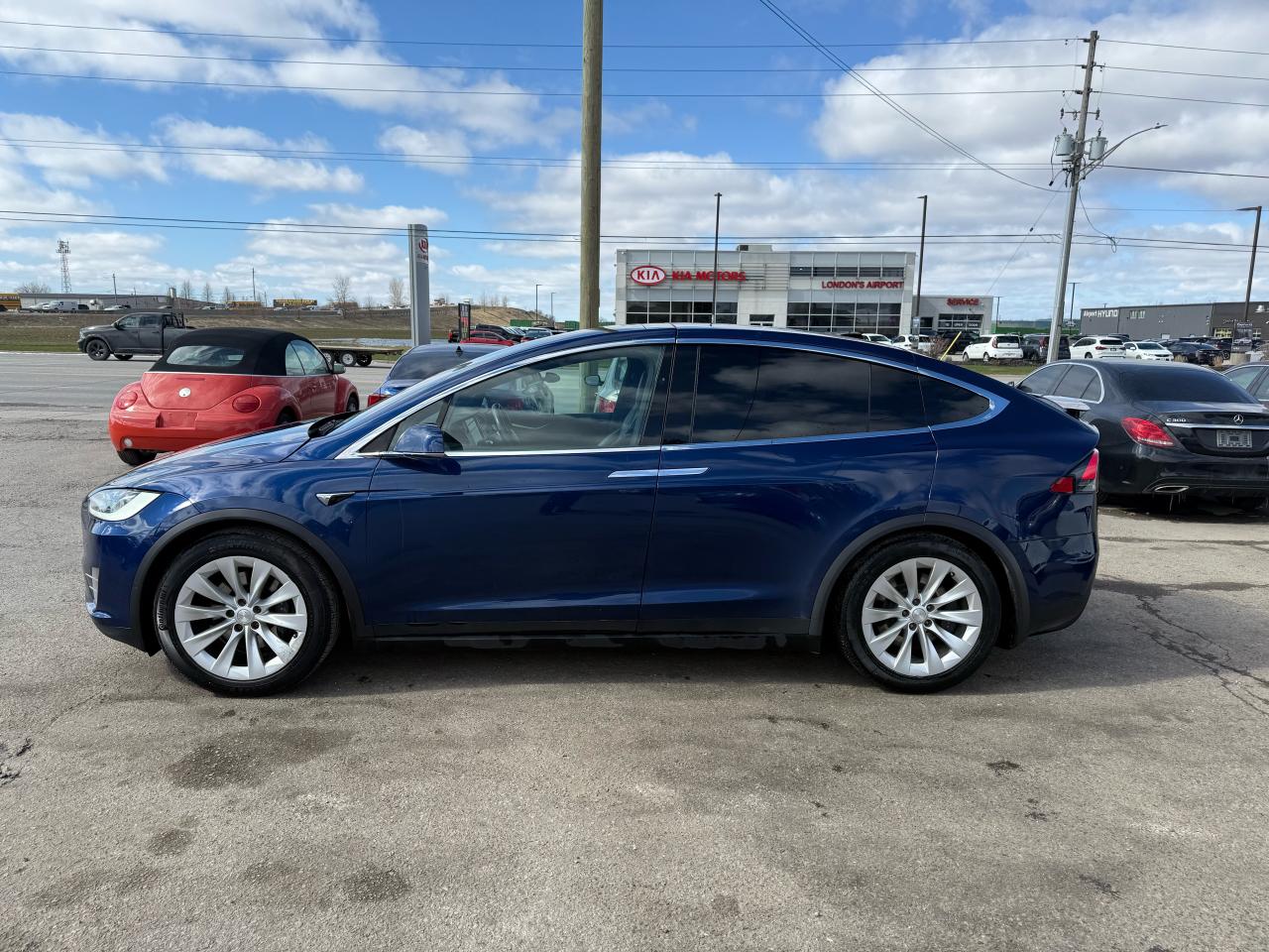 2017 Tesla Model X 75D, ONE OWNER, PREMIUM SOUND, WARRANTY, 6 PASS - Photo #3