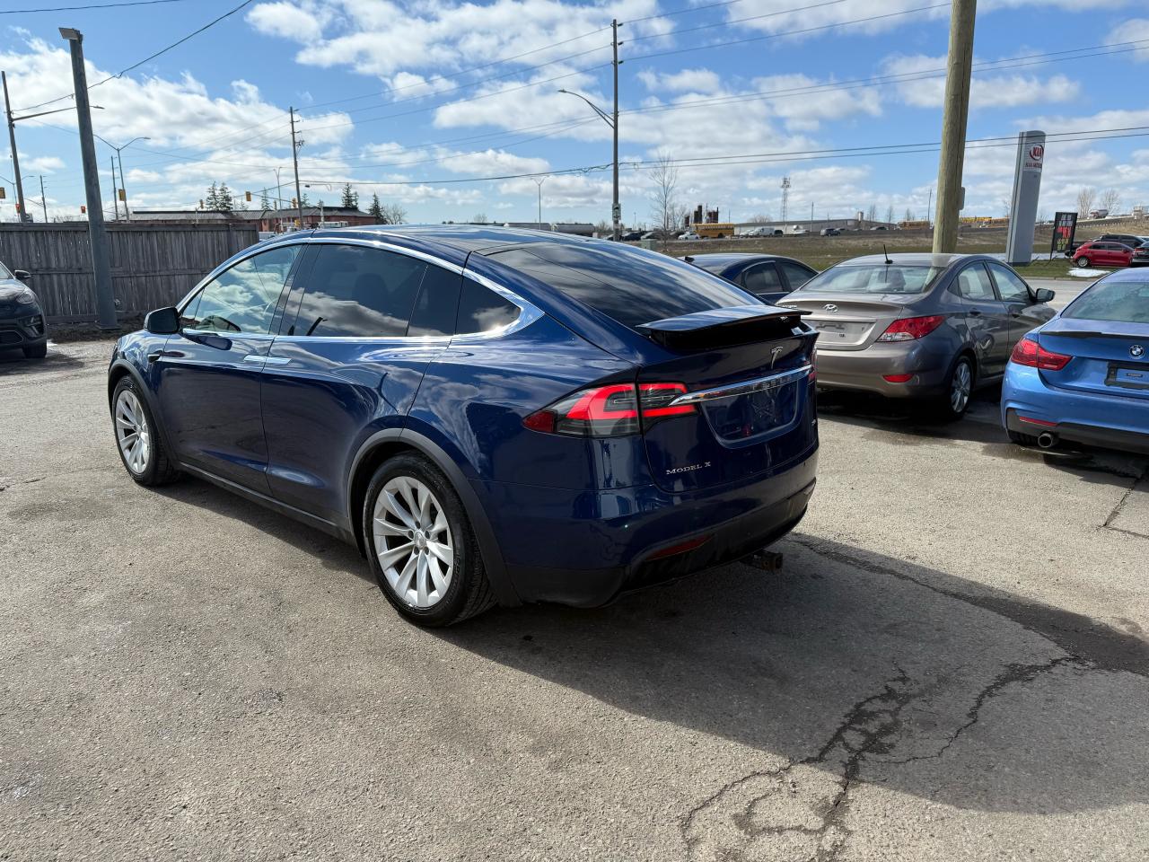 2017 Tesla Model X 75D, ONE OWNER, PREMIUM SOUND, WARRANTY, 6 PASS - Photo #4