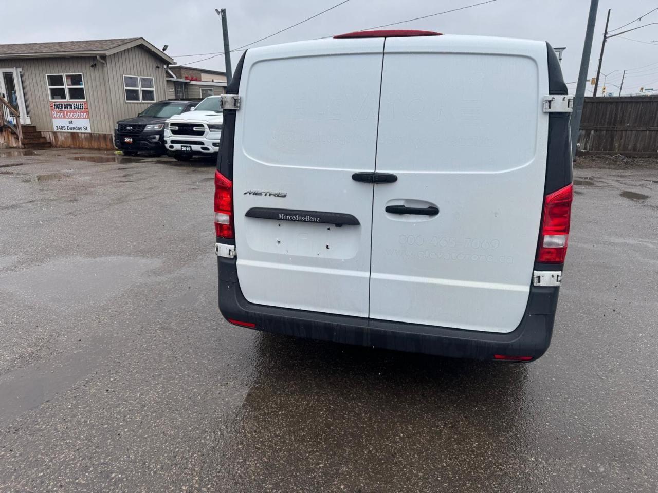 2017 Mercedes-Benz Metris CARGO VAN, RUNS WELL, 4 CYLINDER, AS IS SPECIAL Photo3