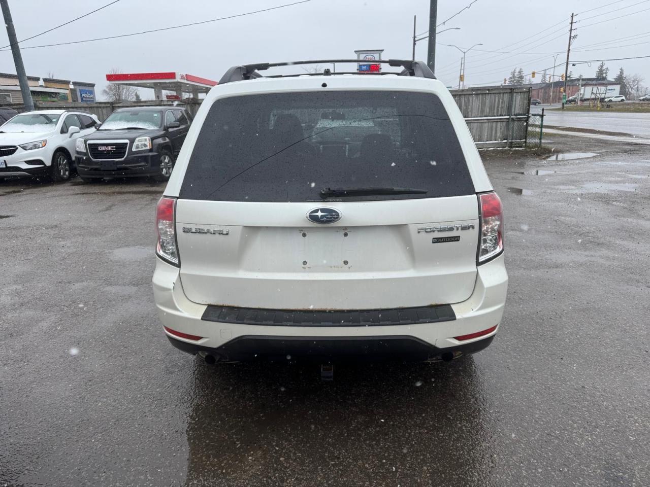 2010 Subaru Forester AS IS, X SPORT, AWD, 4 CYLINDER, DRIVES GREAT - Photo #4