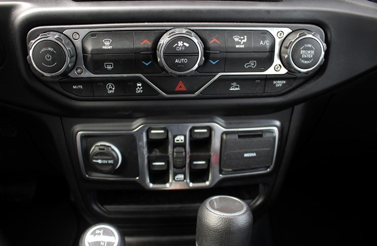 2023 Jeep Wrangler Sahara*4x4*CarPlay*Rear Cam*Navi - Photo #26