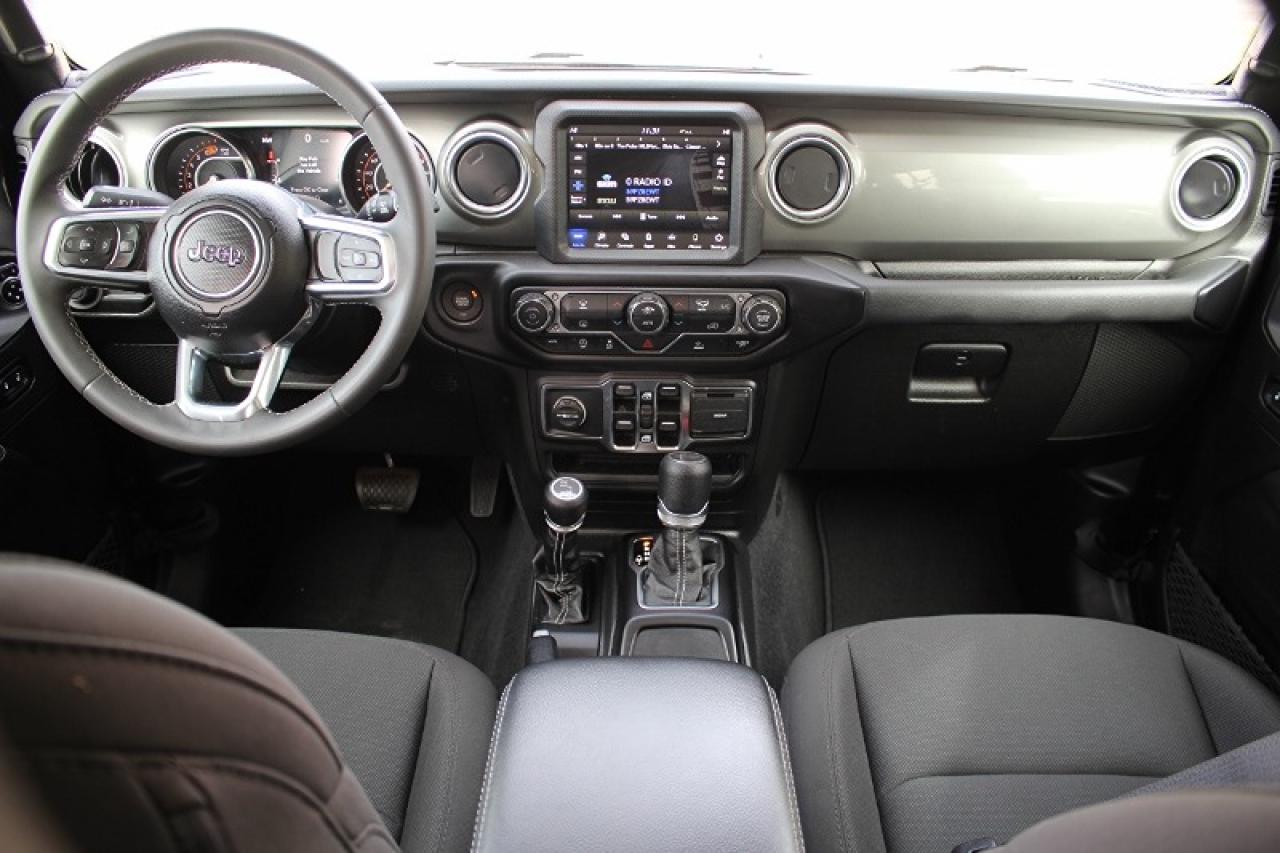 2023 Jeep Wrangler Sahara*4x4*CarPlay*Rear Cam*Navi - Photo #9