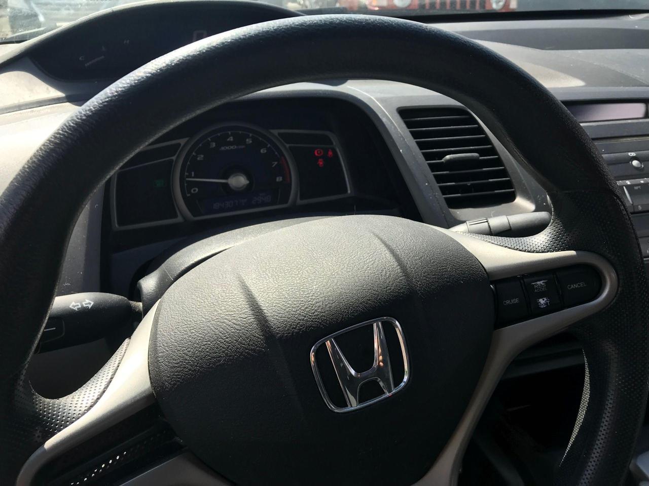 2011 Honda Civic SE - Photo #5