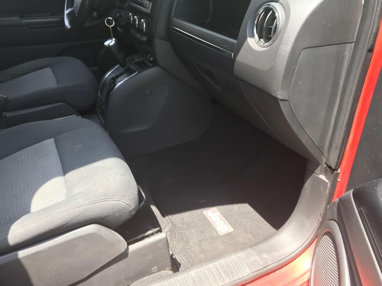 2010 Jeep Compass Nothedition - Photo #10